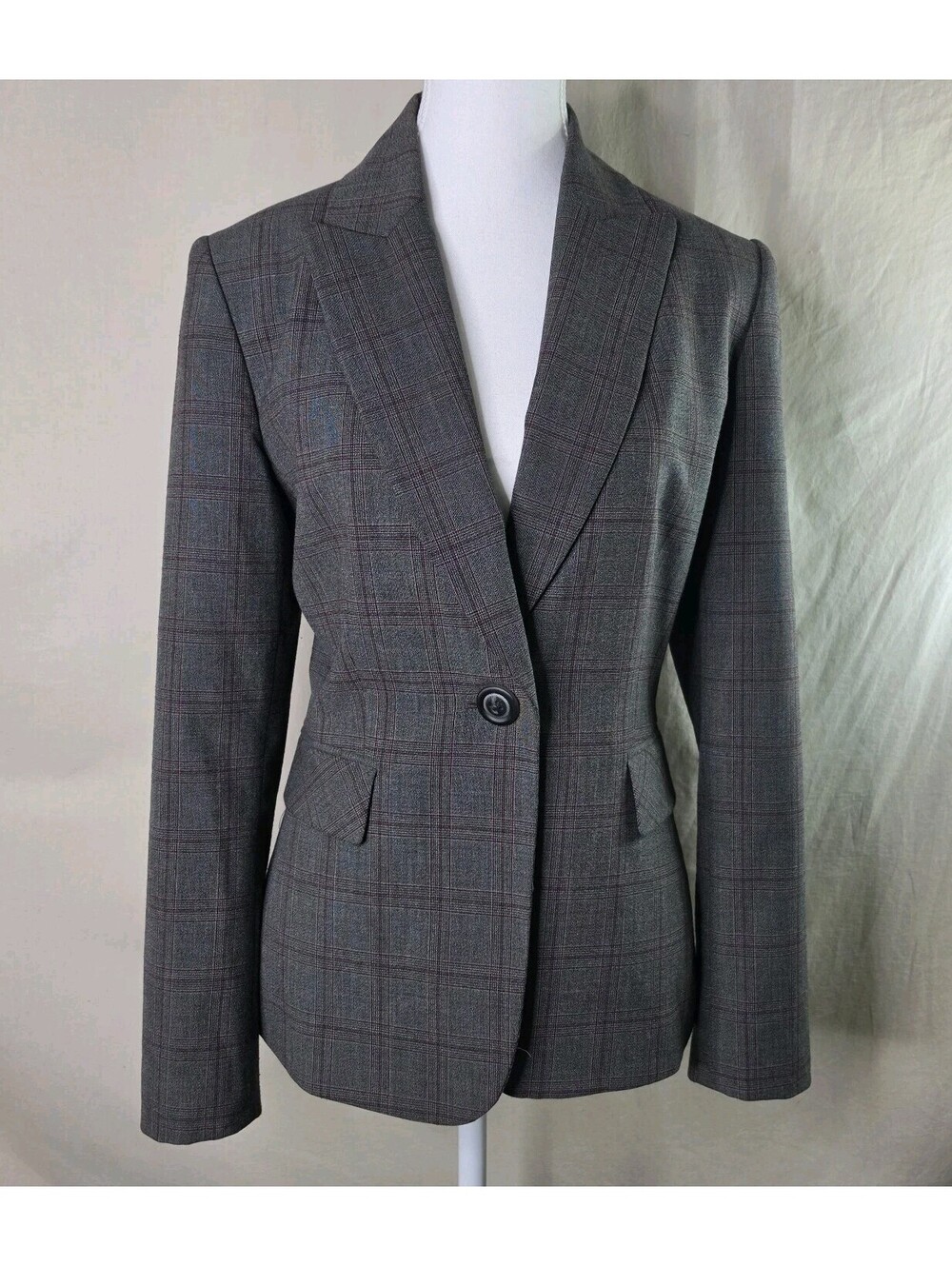 Tahari Plaid Blazer 8 Grey Burgundy Single Button Lined NWOT